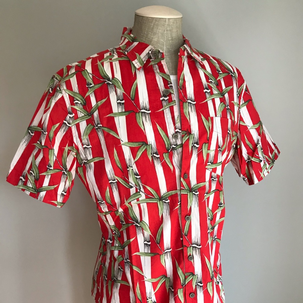 Short Sleeve Button Down in Bold Bamboo Print